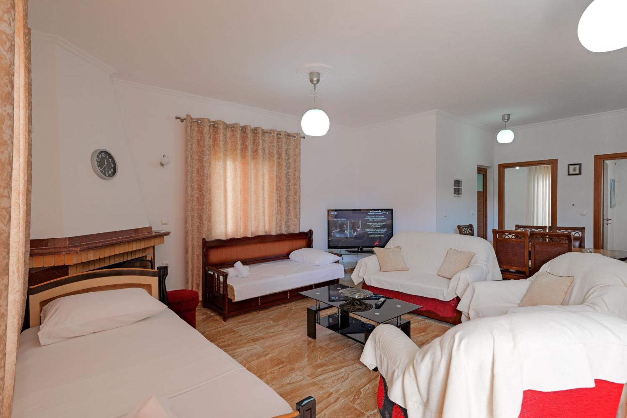Guesthouse Moonlight Downtown كساميل المظهر الخارجي الصورة