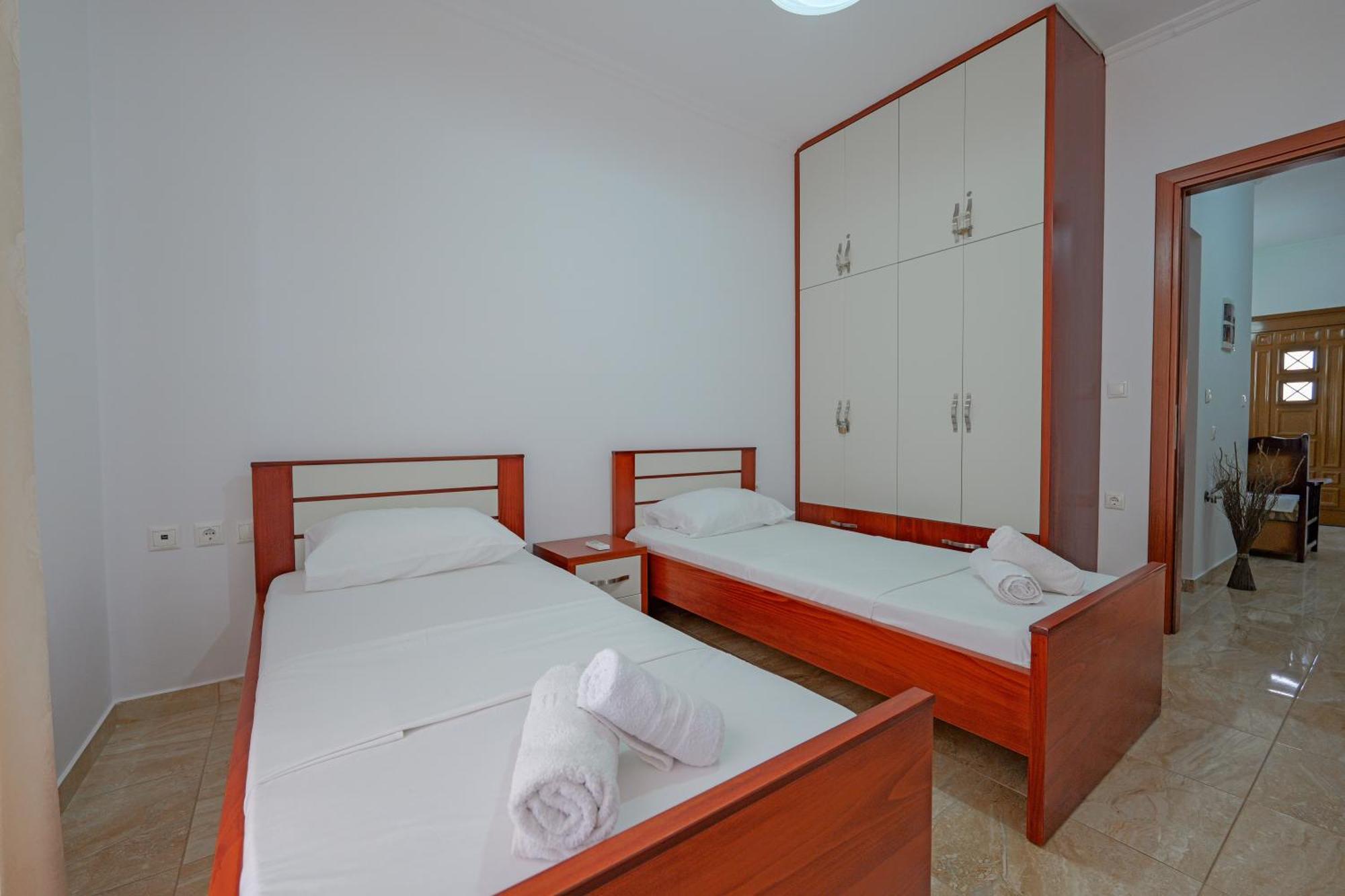 Guesthouse Moonlight Downtown كساميل المظهر الخارجي الصورة