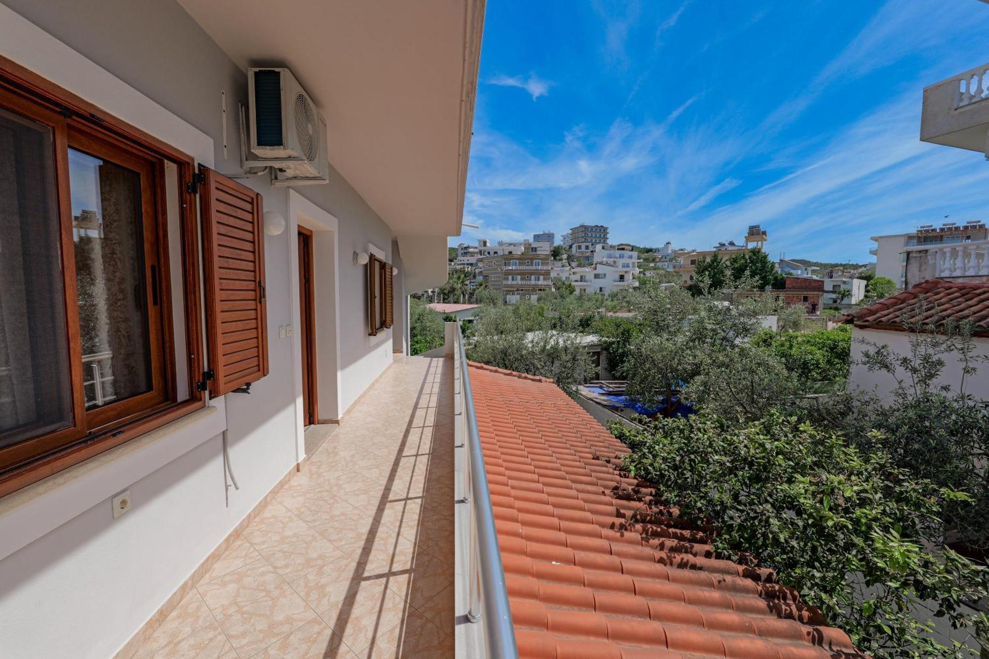 Guesthouse Moonlight Downtown كساميل المظهر الخارجي الصورة