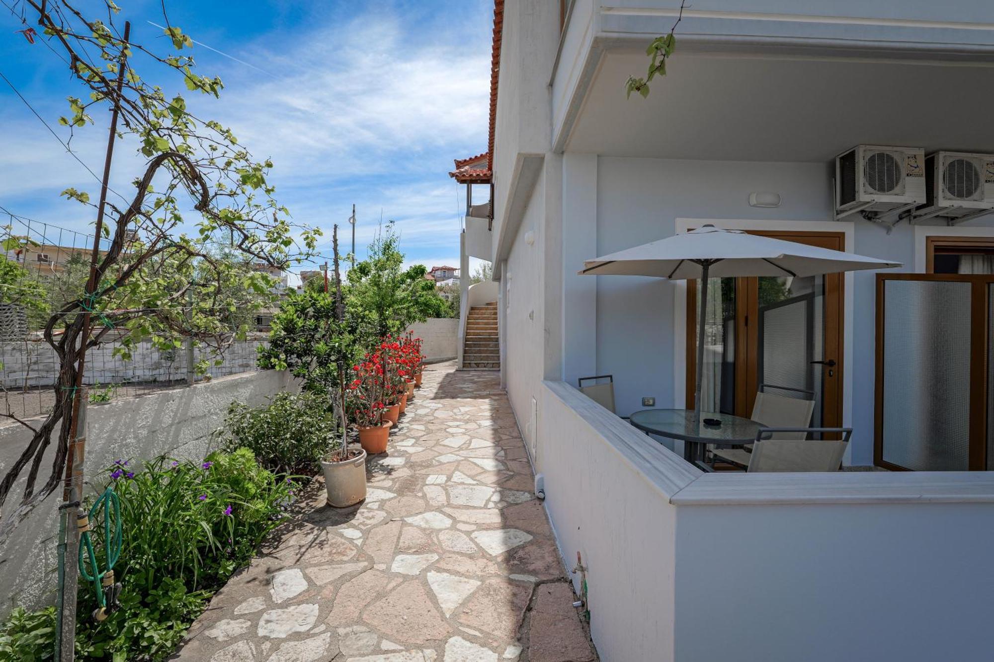 Guesthouse Moonlight Downtown كساميل المظهر الخارجي الصورة