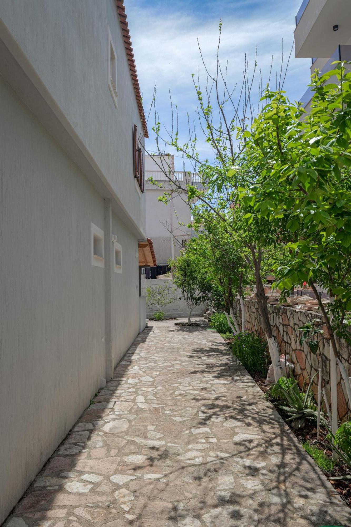 Guesthouse Moonlight Downtown كساميل المظهر الخارجي الصورة