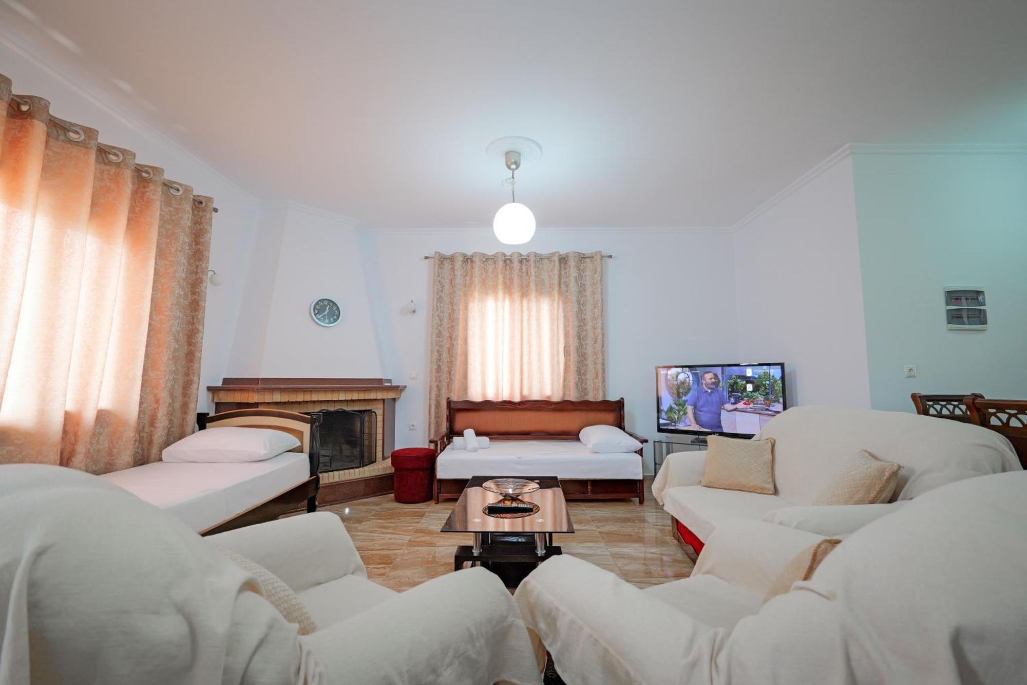 Guesthouse Moonlight Downtown كساميل المظهر الخارجي الصورة