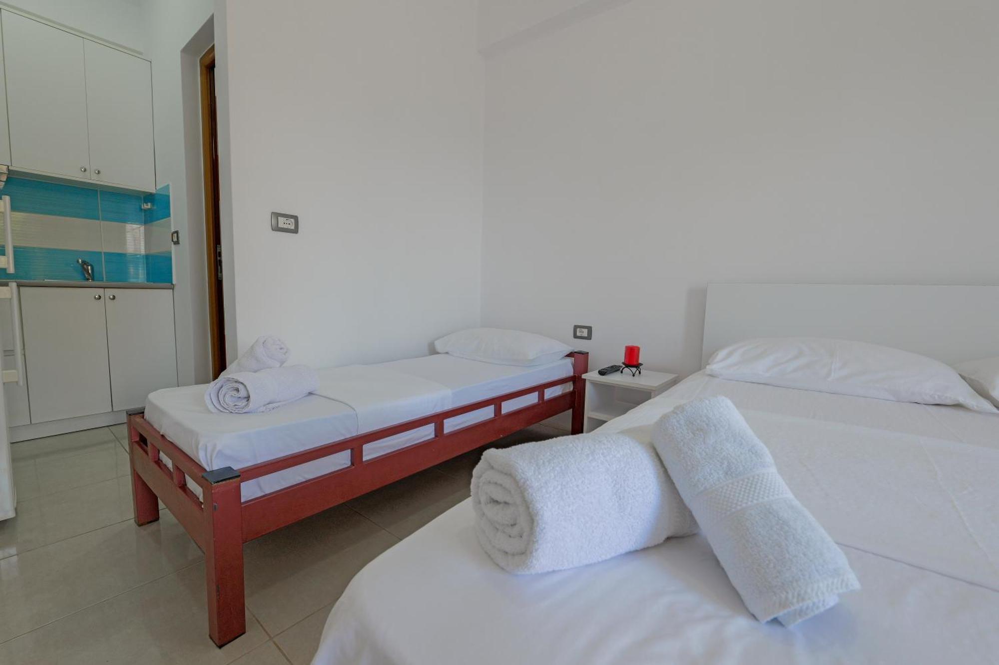 Guesthouse Moonlight Downtown كساميل المظهر الخارجي الصورة
