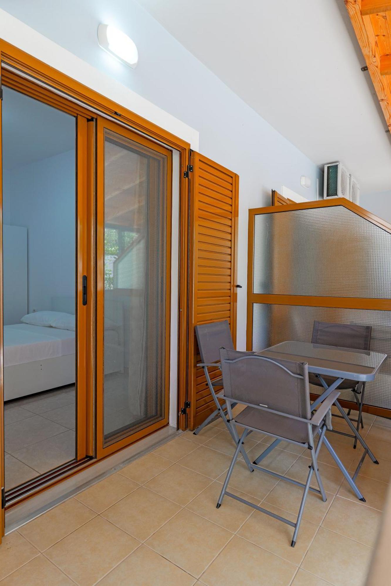 Guesthouse Moonlight Downtown كساميل المظهر الخارجي الصورة