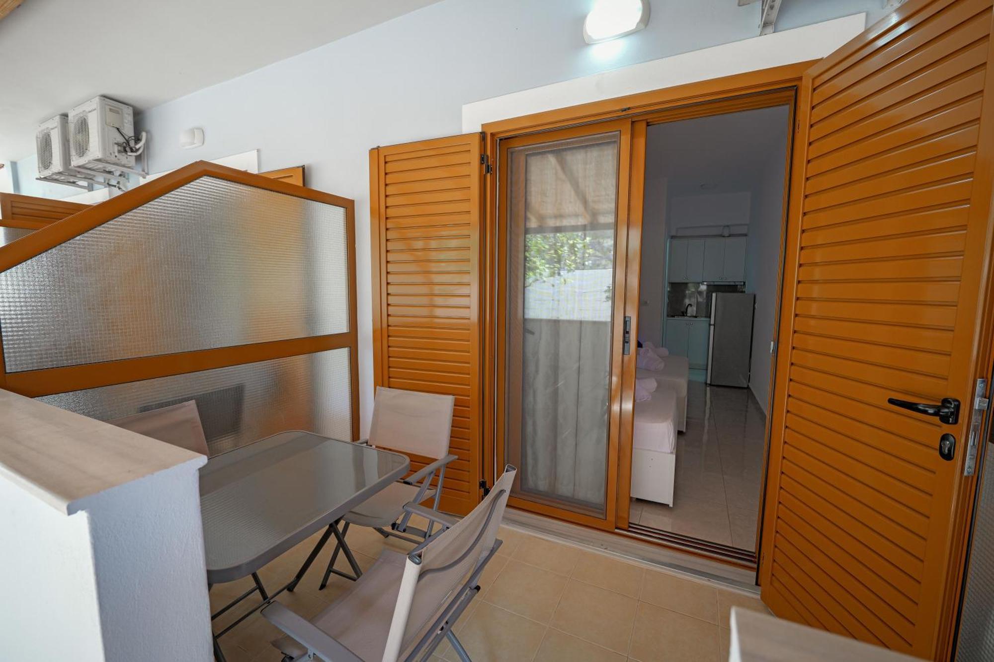 Guesthouse Moonlight Downtown كساميل المظهر الخارجي الصورة