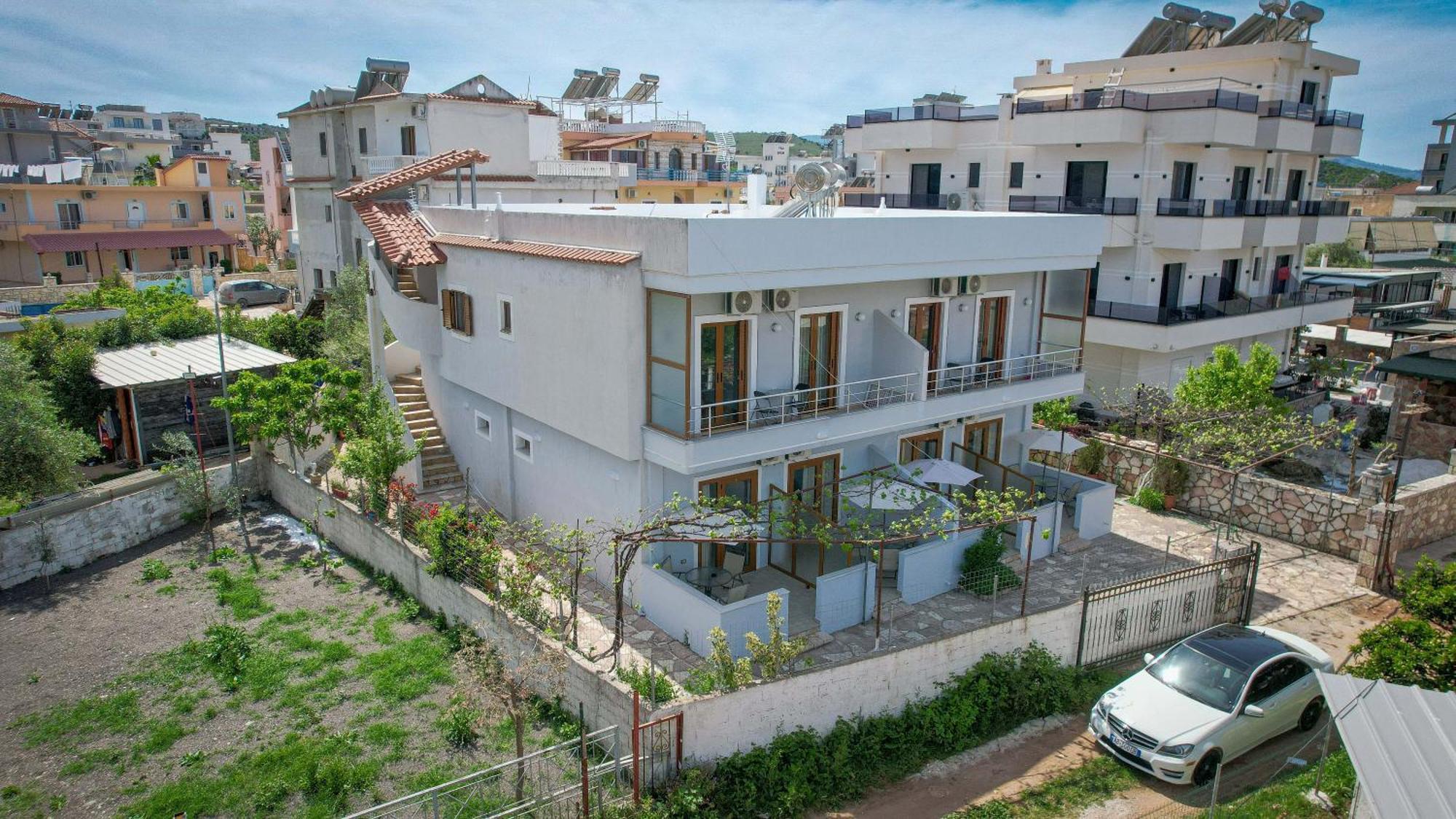 Guesthouse Moonlight Downtown كساميل المظهر الخارجي الصورة